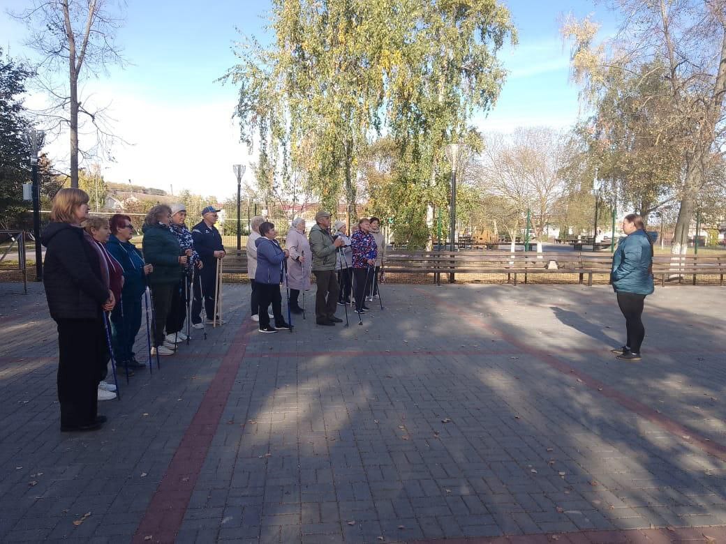 Состоялась оздоровительная акция «Шагаем к долголетию».