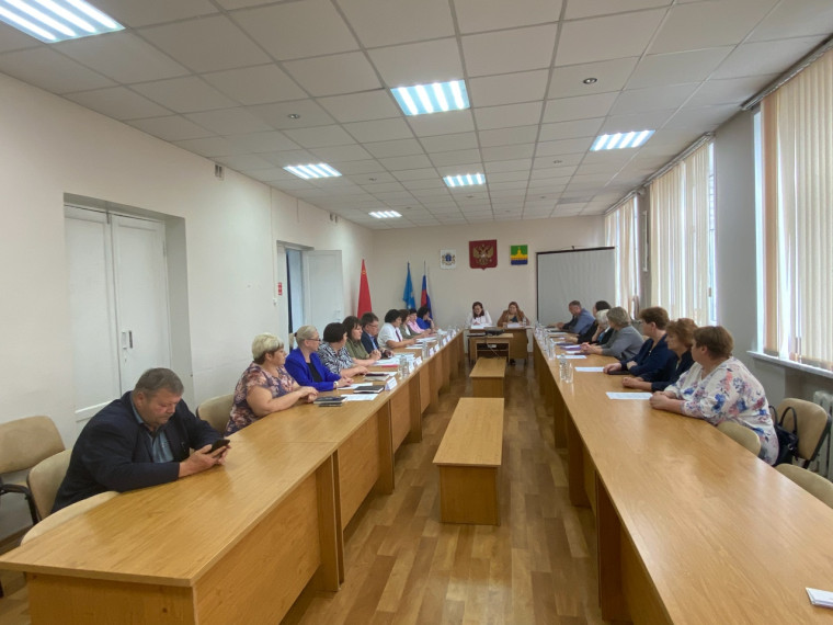 В Сурском районе, в ходе проведения «Социального десанта», а также в рамках реализации национального проекта «Активная и продолжительная жизнь», состоялось очередное заседание Совета по демографической и семейной политике..